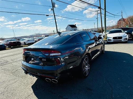 2022 Kia Stinger GT1