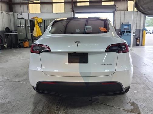 2025 Tesla Model Y Long Range Dual Motor All-Wheel Drive