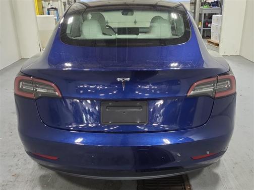 Deep Blue Metallic 2023 Tesla Model 3 Standard Range Plus