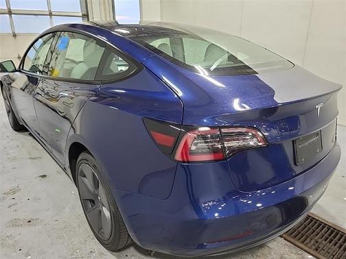 Deep Blue Metallic 2023 Tesla Model 3 Standard Range Plus