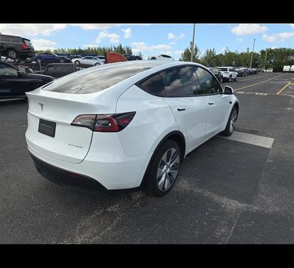 2023 Tesla Model Y Long Range Dual Motor All-Wheel Drive