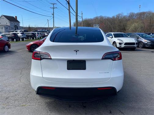 Pearl White Multi-Coat 2023 Tesla Model Y Long Range Dual Motor All-Wheel Drive