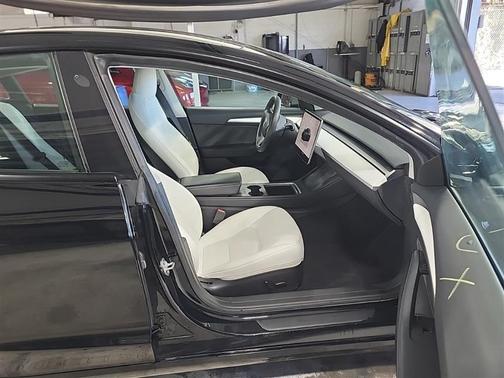 2023 Tesla Model 3 Standard Range Plus