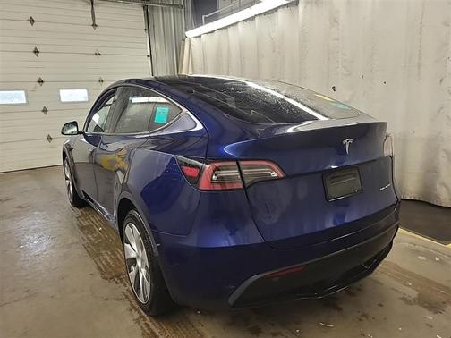 Deep Blue Metallic 2023 Tesla Model Y Long Range Dual Motor All-Wheel Drive