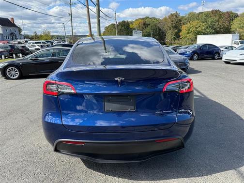 Deep Blue Metallic 2023 Tesla Model Y Long Range Dual Motor All-Wheel Drive