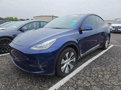 Deep Blue Metallic 2023 Tesla Model Y Long Range Dual Motor All-Wheel Drive