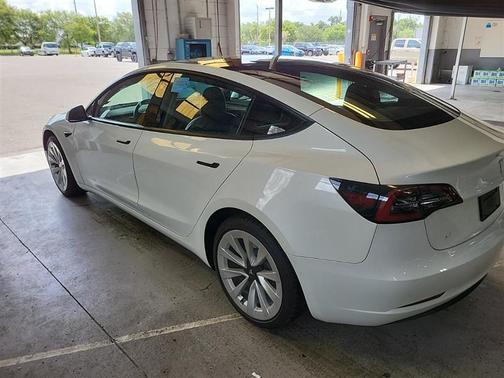 Pearl White Multi-Coat 2023 Tesla Model 3 Standard Range Plus