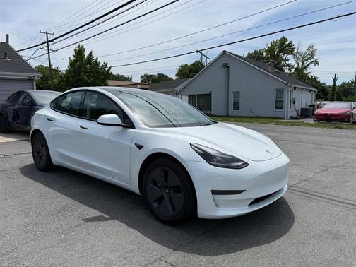 Pearl White Multi-Coat 2023 Tesla Model 3 Standard Range Plus
