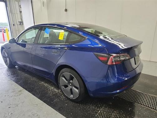 Deep Blue Metallic 2023 Tesla Model 3 Standard Range Plus