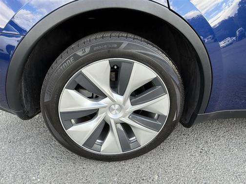 2023 Tesla Model Y Long Range AWD