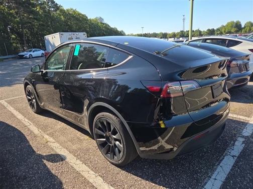 2022 Tesla Model Y Long Range Dual Motor All-Wheel Drive