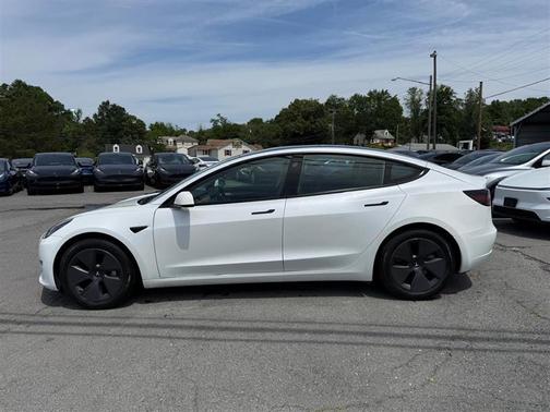 Pearl White Multi-Coat 2023 Tesla Model 3 Standard Range Plus