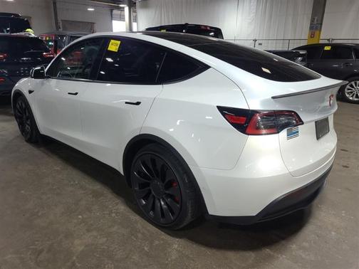 2022 Tesla Model Y Performance Dual Motor All-Wheel Drive