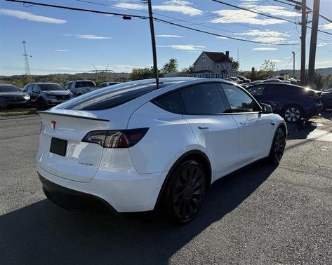 2022 Tesla Model Y Performance Dual Motor All-Wheel Drive