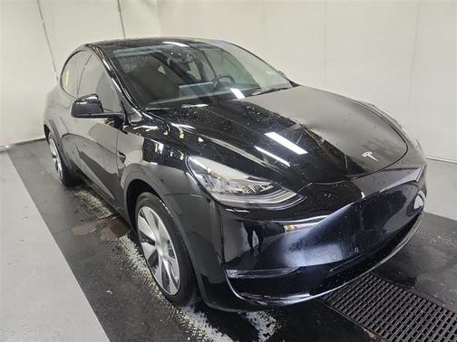 2022 Tesla Model Y Long Range Dual Motor All-Wheel Drive