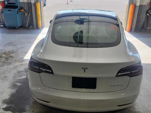 Pearl White Multi-Coat 2023 Tesla Model 3 Long Range