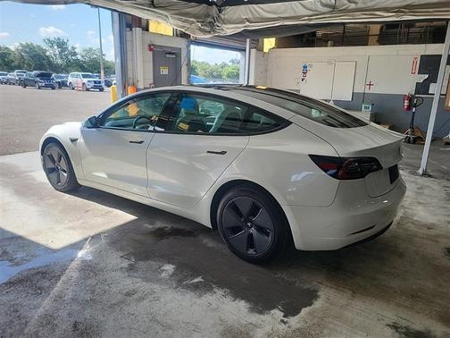 Pearl White Multi-Coat 2023 Tesla Model 3 Long Range
