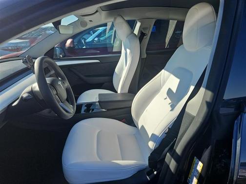 2024 Tesla Model Y Long Range Dual Motor All-Wheel Drive