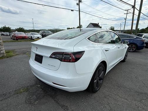 Pearl White Multi-Coat 2019 Tesla Model 3 Standard Range Plus