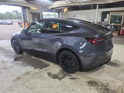 2023 Tesla Model Y Long Range AWD