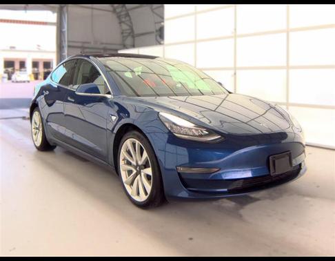 Deep Blue Metallic 2019 Tesla Model 3 Performance