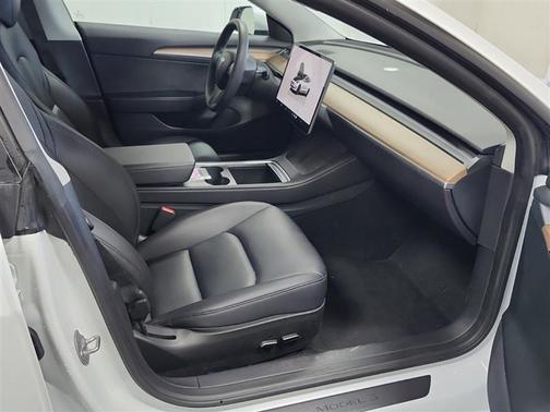 2023 Tesla Model 3 Standard Range Plus
