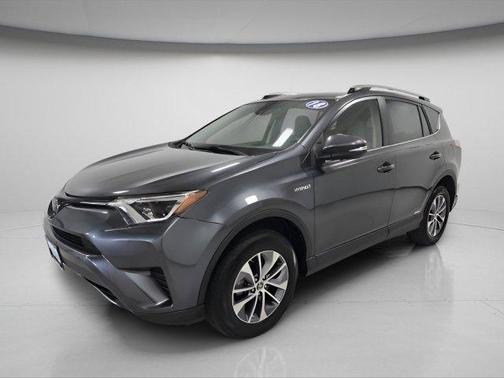 2018 Toyota RAV4 Hybrid SE