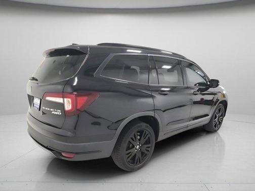 Crystal Black Pearl 2020 Honda Pilot AWD Black Edition