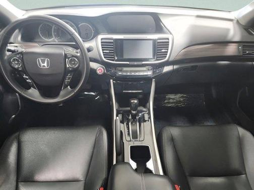 2017 Honda Accord EX-L w/Navigation & Honda Sensing