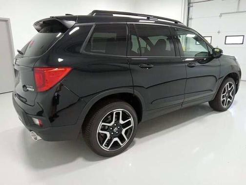 Crystal Black Pearl 2023 Honda Passport AWD Elite