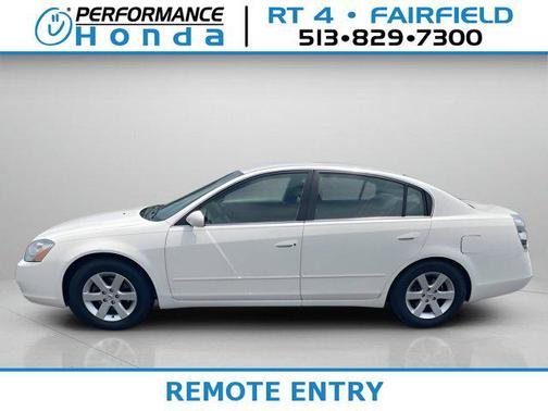 Cloud White 2003 Nissan Altima 2.5 S