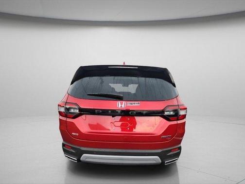 2025 Honda Pilot Touring 8-Passenger