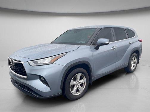 2020 Toyota Highlander LE
