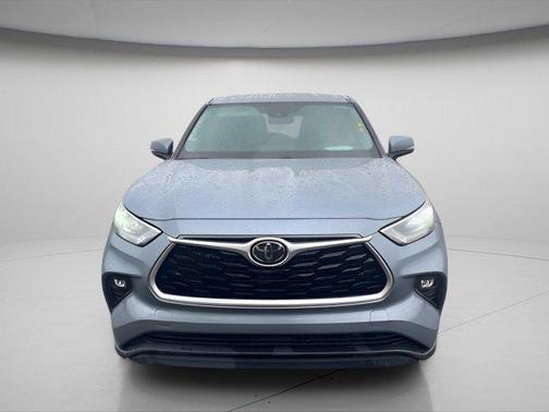 2020 Toyota Highlander LE