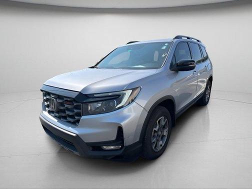 Lunar Silver Metallic 2023 Honda Passport AWD TrailSport