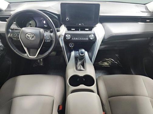 Ruby Flare Pearl 2023 Toyota Venza LE