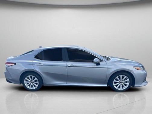 Celestial Silver Metallic 2019 Toyota Camry LE