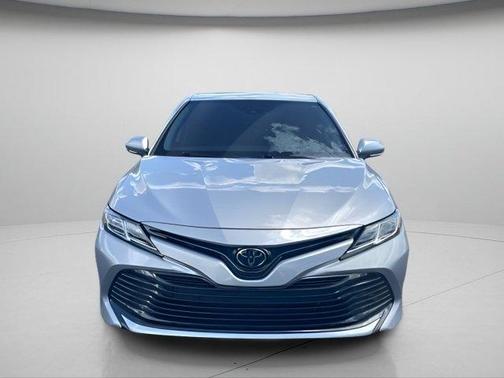 Celestial Silver Metallic 2019 Toyota Camry LE