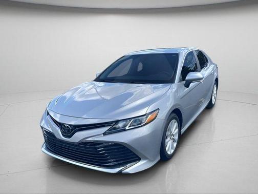 Celestial Silver Metallic 2019 Toyota Camry LE