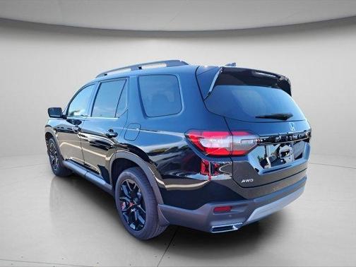 2025 Honda Pilot Touring 8-Passenger