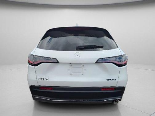 Platinum White Pearl 2027 Honda HR-V Sport