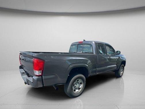 2017 Toyota Tacoma SR