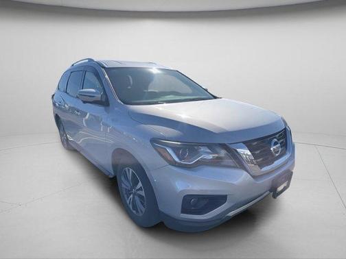 Brilliant Silver 2018 Nissan Pathfinder SL