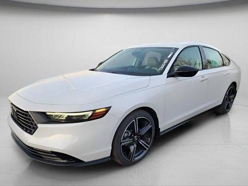 Platinum White Pearl 2026 Honda Accord SE