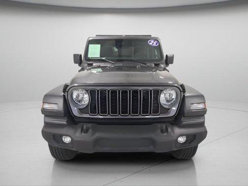 Granite Crystal Metallic Clearcoat 2025 Jeep Wrangler Sport S