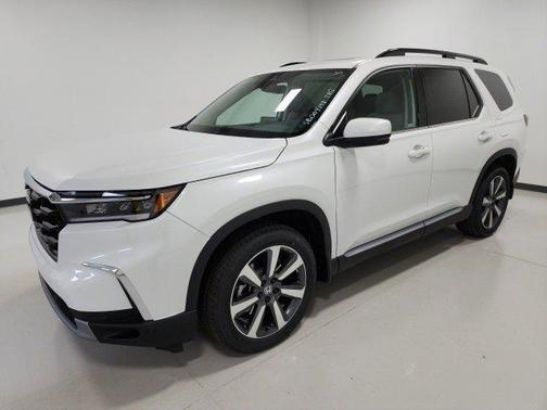 Platinum White Pearl 2025 Honda Pilot Touring 8-Passenger