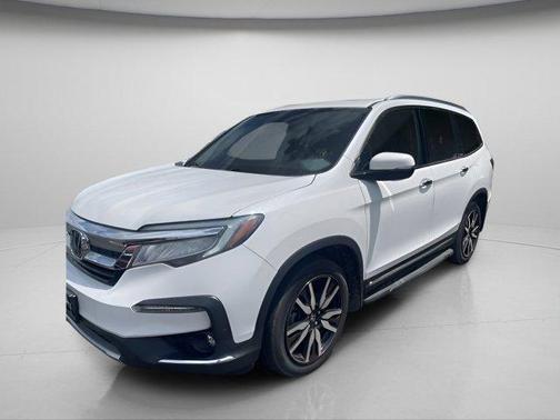 Platinum White Pearl 2021 Honda Pilot Touring 8-Passenger