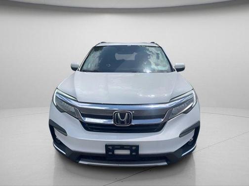 Platinum White Pearl 2021 Honda Pilot Touring 8-Passenger