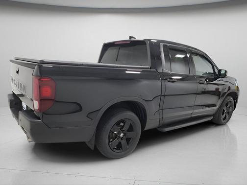 Crystal Black Pearl 2024 Honda Ridgeline Black