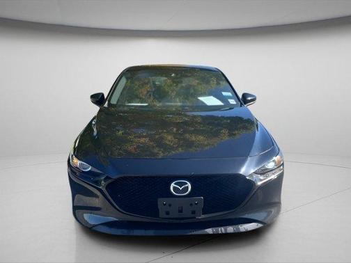 2022 Mazda Mazda3 FWD w/Preferred Package
